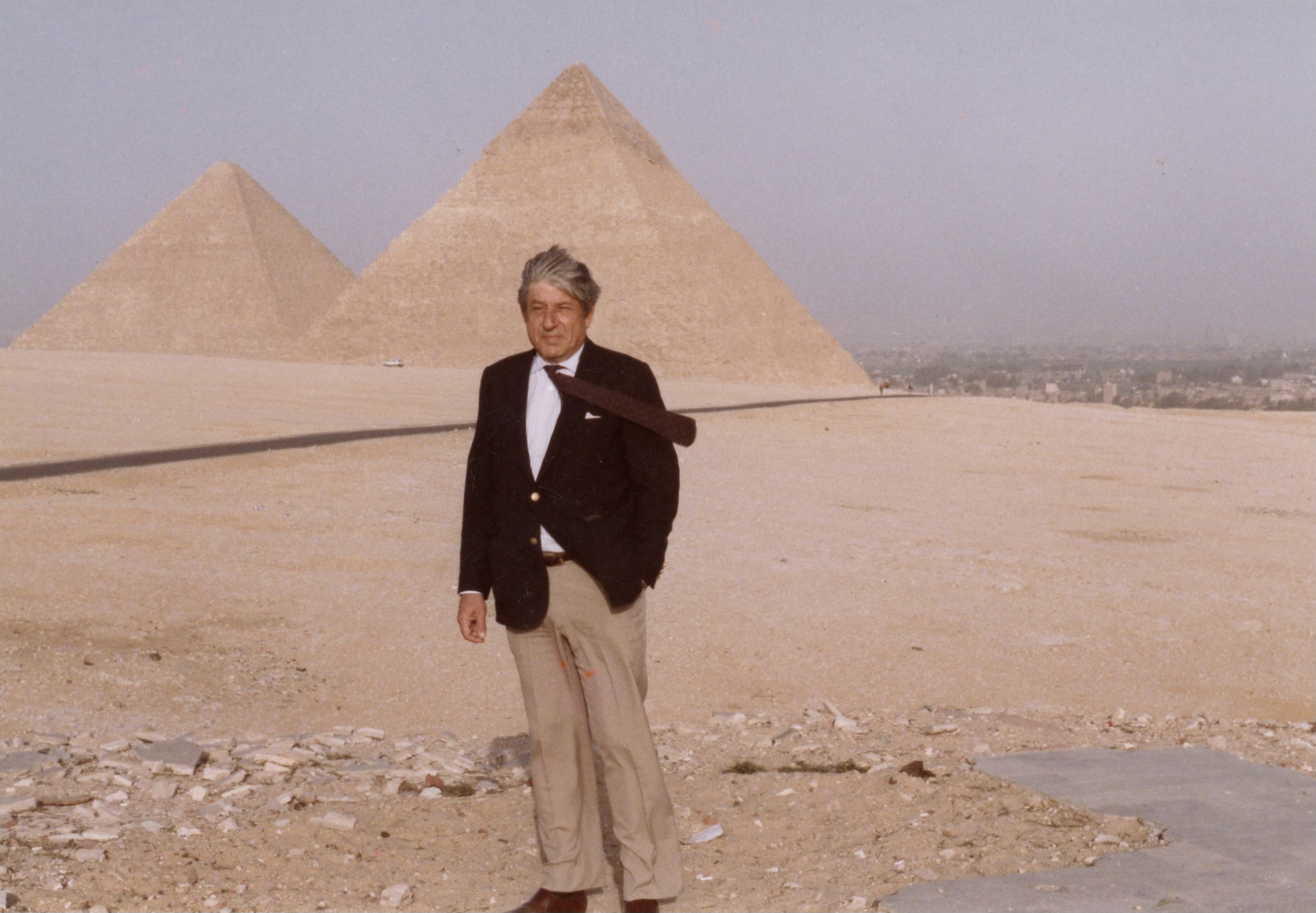 Photo of Walter Ferro in front of pyramids